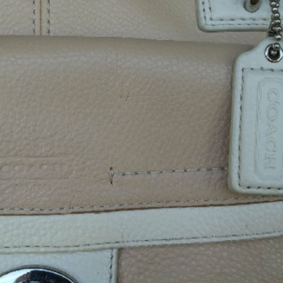 Wow EUC Coach Penolope purse/wallet ser - Picture 8 of 8